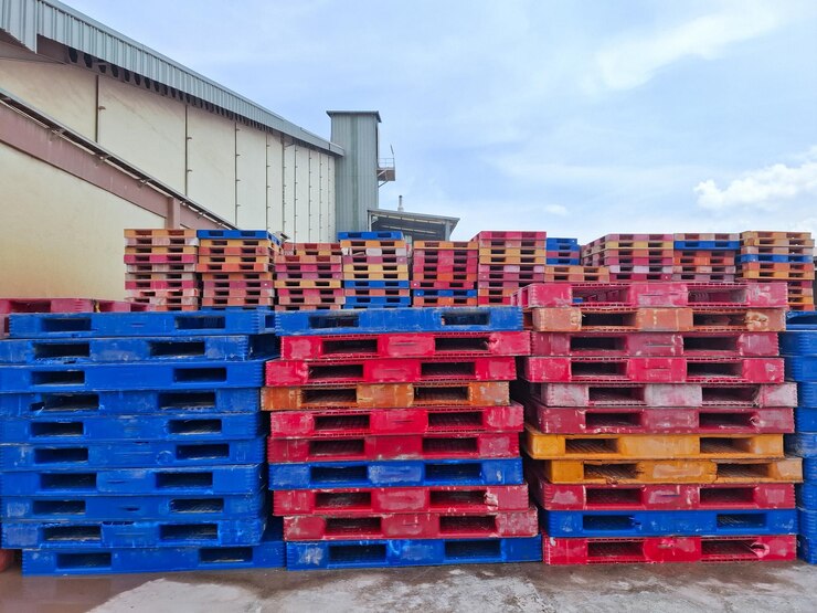 Plastic Pallet Manufacturers